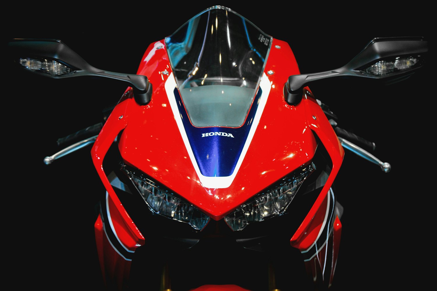 本田cbr400rr(本田cbr400r二手费用)
